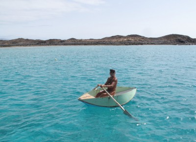 13.6_lobos_island