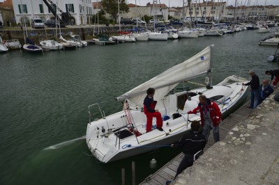 One of the sailboats in the race with her broken mast :(