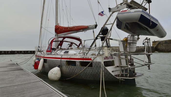 Arbutus battling the waves while being tied up to the dock. sorry.